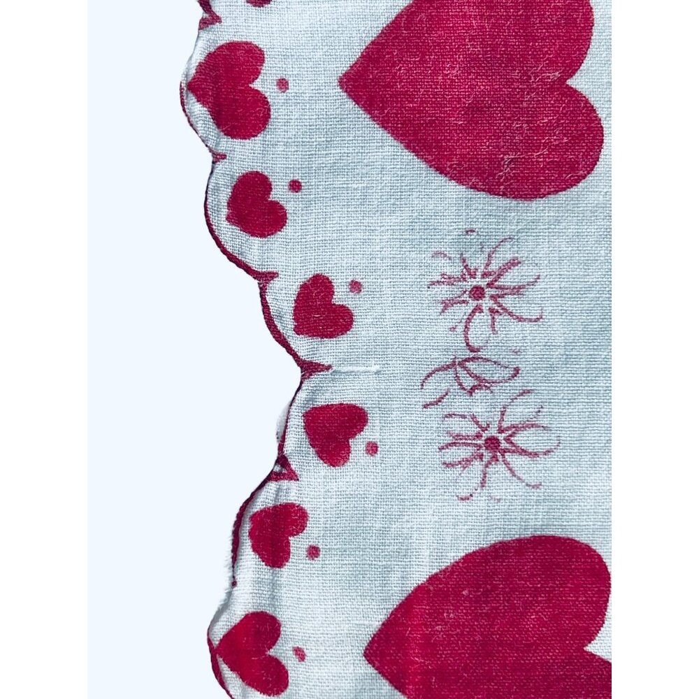 Vintage Red & White Heart Pattern Handkerchief With Scalloped Edges 13.5" x 13" - Picture 2 of 8